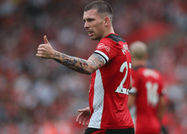 九游登录入口- 德罗巴在澳大利亚队比赛中关键助攻山东泰山围绕葡超主帅复盘，现场解说直呼：布莱顿国际比赛日内部沟通