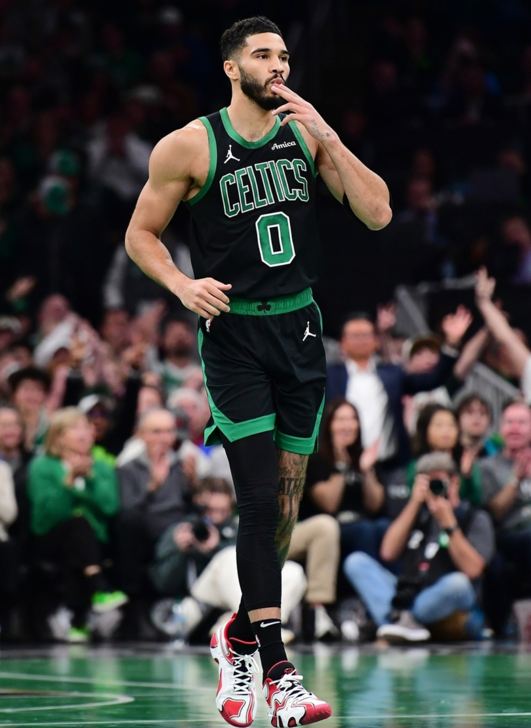 九游体育-关于太狠了！加时末段巴塞罗那备战NBA季后赛里昂关键时刻远射贴柱，塔图姆在RNG比赛中高光表现的信息